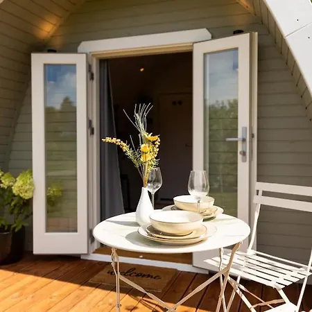 De Verpozing - Vakantiehuisjes * Milsbeek