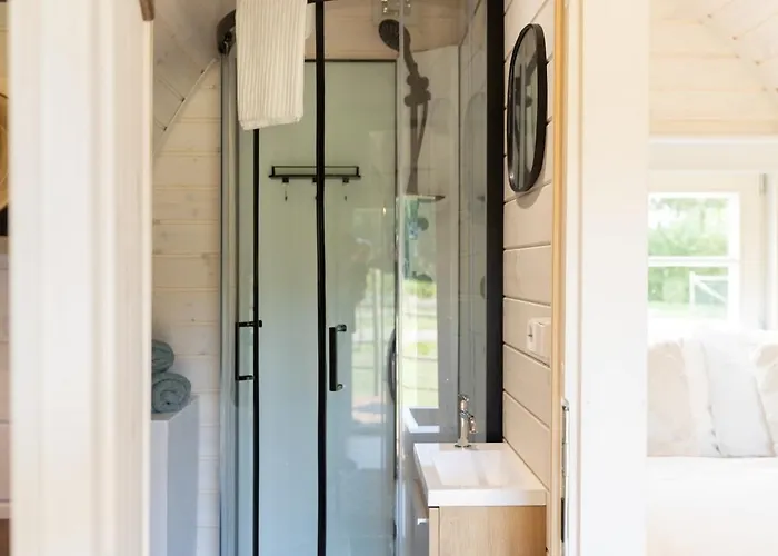 Camping De Verpozing - Vakantiehuisjes Milsbeek