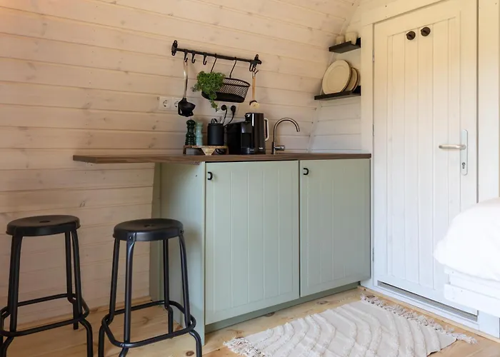 Camping De Verpozing - Vakantiehuisjes *