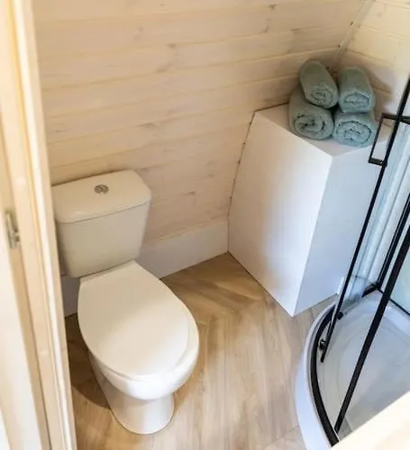 Camping De Verpozing - Vakantiehuisjes *