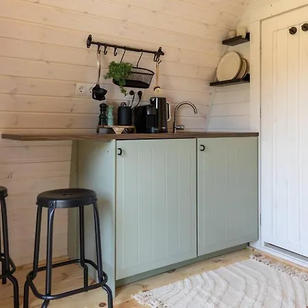 Camping De Verpozing - Vakantiehuisjes *